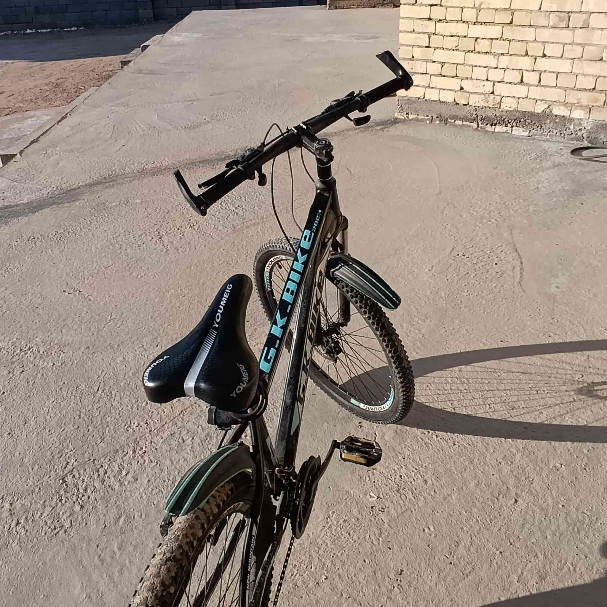 سلام عليكم  شباب دراجه هوايه
للبيع سعر 85 وبي مجال بصيط للشراي يتصل على رقم *********** ول خاص مفتوخ
