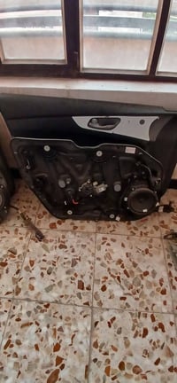 للبيع بطاين خلفي والامامي جهت السايق . جديد . فورتي سيراتو يرهم .من 20...