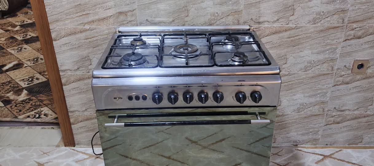 طباخ فريش مصري شرط نضام بواري وزن كلش ثقيل نضيف سعره ١٥٠ الف بيها اشويه مجال
***********
