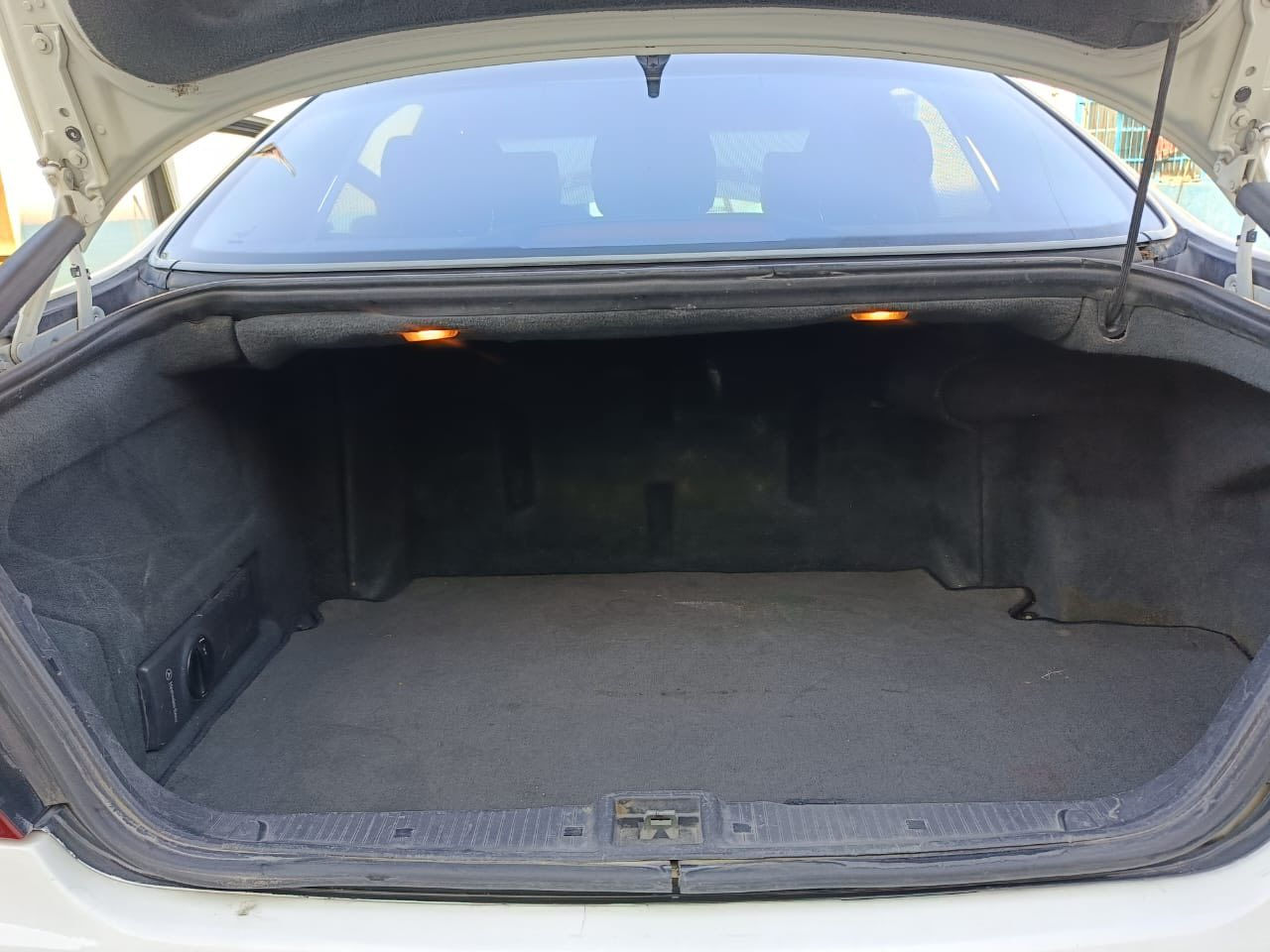 حجم /500 مكينه /8/سلندر
رقم كركوك قرار 48 وكافه فقط
مكاني النجف
سيارة فول مواصفات معدا بردات جانبيه 
تبريد خلفي
كشنات تدفئه تبريد 
حساسات خلفي امامي 
رقم موبايل //***********
