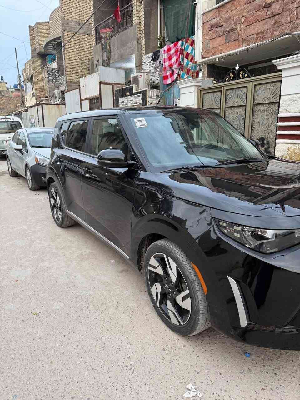 صول وارد امريكي موديل 2023 بيه 3قطع صبغ جاملغ وبنيد وباب جهت السايق سياره عنونه بغداد وفول موصفات الراقم *********** بغداد, العراق
