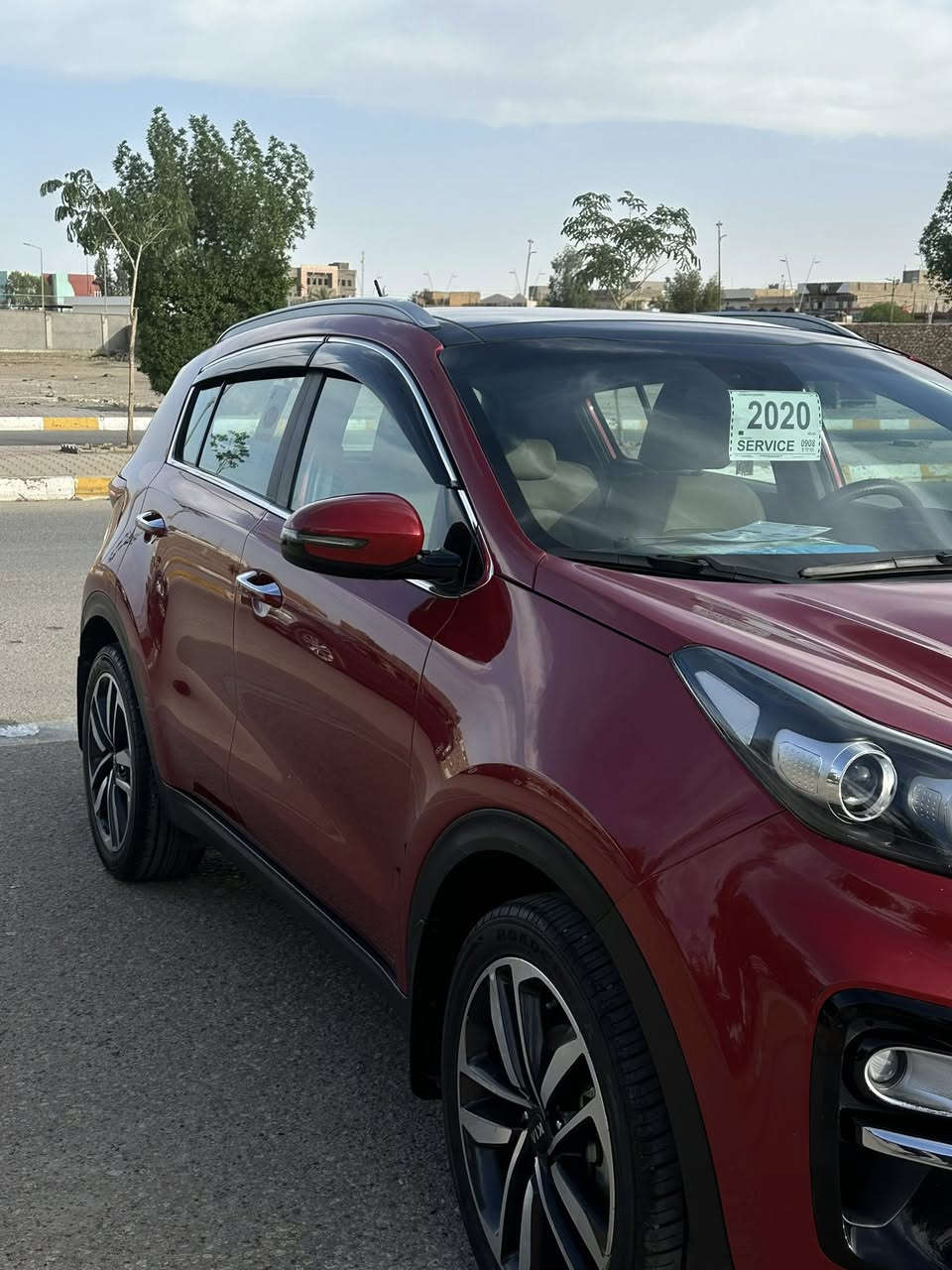 � للبيع كيا سبورتج 2020 – GT Line
سيارة نظيفة جداً ومرتبة، استعمال شخصي، ما بيها أي ملاحظات 👌

🔹 الموديل: 2020
🔹 النوع: كيا سبورتج (GT Line)
🔹 المحرك : 2000 (دوش)
🔹 اللون : أحمر ❤️
🔹العداد : 110 ألف
🔹 وارد : خليجياً

✨ فول مواصفات:
✔️ فتحة سقف
✔️ شاشة كبيرة + كاميرا
✔️ حساسات
✔️ بصمة وتشغيل زر
✔️ كراسي جلد
✔️ تحكم دركسون
✔️ وغيرها هواي مميزات

السيارة بحالة الوكالة، ما محتاجة أي صرف، جاهزة للاستخدام مباشرة

💰 السعر: (187 $)
📍 المكان: (الأنبار  -هيت)

للأستفسار الاتصال على هذا الرقم متوفر بي واتساب
***********
