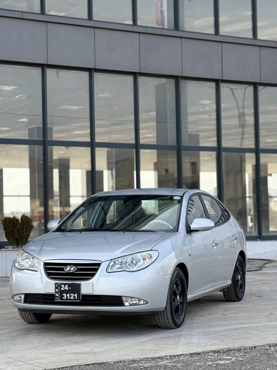 ئاڤانتی 2009
لۆک لۆکە سەیارەکە گیڕو مەکینە بە شەرتی ١٠٠ فیتەر 
بریکی مەزبوتە 
 تەبرید لەمسە تەبریدی ساردو گەرمی بە شەرت 
سوکان ڤۆلیۆم
ئاوینە بەرخ 
موکەبەرەکانی هەموی بیلادین 
مەکینە گچکەی دیکشن بەرز مەرخوبی بازار
حاسەیە
کوشن هیترە
شاشە ئایپاد 
٤ تایەو ویلی لۆک 
پاتری تازەیە 
ڕۆنی مەکینەم دوینی گۆڕیوە 
دوکەڵو بوخاری بە شەرت 
کارەبای هەموی بە شەرت 
سەیارەکە کامل مەسرەف کراوا 
سەیارەکە هی ماڵە هی ماحرەزو شت نیە 
بەس سەقفەکەی یەک تۆز ش
نرخی ٤٦ گەڵاو یەک تۆز مەحەمەلە
لەگەڵ ڕیزم موشتەری نیت نە سەری من نە سەری خۆت مەیەشینە  
0751 189 1044
