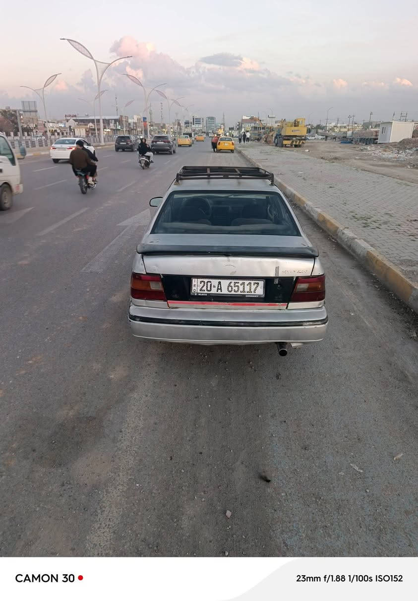 س ع. هونداي اكسل موديل 93رقم ديالى سنويا لل30 محرك جديد كير كله بالشرط كهربائيات تخم تايارات جدد مسجل كله  شغال سياره مال بيت ناعمه السعر 18 شرط تريد تحويل تريد وكاله عنواني كركوك مامتواجد عل نيت هذا رقمي الشراي يتصل *********** العنوان كركوك.
