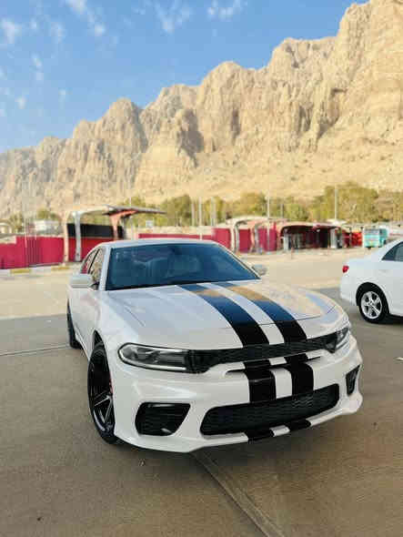 دۆج چارجەر ٢٠١٦ 
براوەی دوبەی
کراوەتە ٢٠٢٢
پستۆن٦
بێدەحمو لێدراو
سەیارەکە کامل جایزە 
ویل هێلکات دوسایز 
سەخفی بێ بۆیاخ ***********
