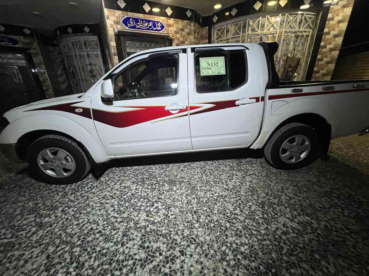 السـلام عليكـم 
للبيع نيڤاره 2013 (كير عادي) رقم اربيل الجديد سنوية جديدة مكفوله من التبديل والصبغ ماعدا باردات بسيط 
تخم تاير جديد محرك لاتنقيص ولاتبخير كير واكسل كفاله 
سياره جديده ونضيفه مال جناي الياخذها مايصرف عليها 
السعر 115 وبيها مجال بسيط للشراي المكان ميسان العماره 
المايعجبه السعر يترك كلمة طيبة✨
للأستفسار ه‍ ***********
