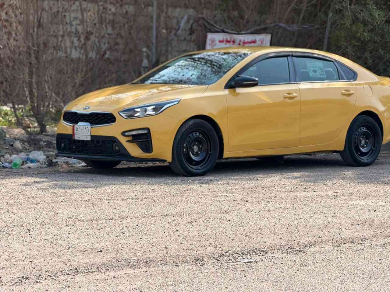 السلام عليكم
بيع مستعجل 

السعر : 118 بيهه مجال ؟
التصال : ***********

كيا فورتي  صفره تكسي

موديل 2021
موصصفات جيتلان فول 

الحادث كما مبين في الصورفقط 

رقم بغداد 
مسفره هيه 

مواصفات رادار امامي 

شفتات ستيرن 
مثبت سرعه
بصمه 
كامره خلفي
قطعتين تبريد 

تحكم استيرن جهتين

تحديد مسار

ماشية 100
مكاني بغداد
