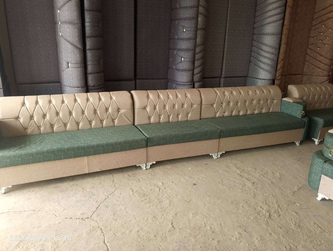 متوفر للبيع #ديوان 22 مقعد 14 متر #تسكام #بلوك اسود سفنج 10 مميز بسعر اخو بلاش 660 الف فقط تصفية محل سارع بل حجز 
#صويرة تقاطع حي زهور سبيس معرض الجوهرة ***********...***********
