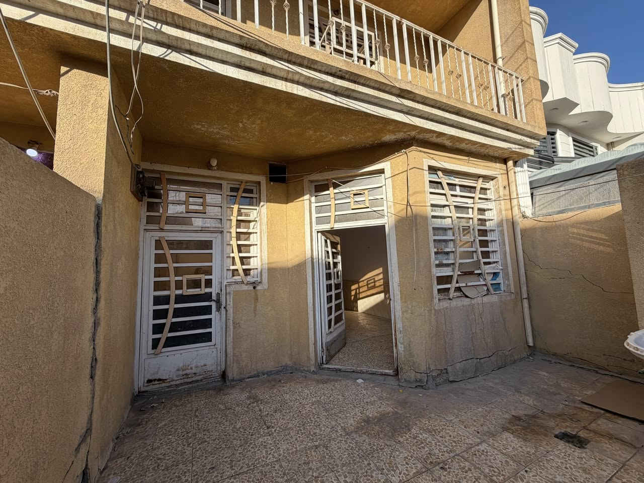 بیت للايجار100م حي السلام  للاستفسار الاتصال ***********
