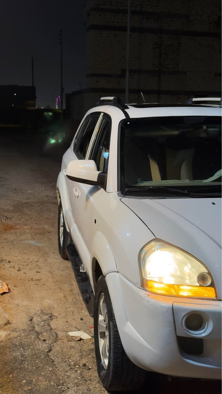 السلام عليكم 
سياره توسان 2009 ابيض رقم بغداد
السياره 6 سلندر v6 وارد خليجي
فتحة سقف شاشه كبيره كاميرا 
ضررها تبديل باب السايق والجاملغ الايمن
السعر 115 وبيها مجال

المكان بصره البصرة, العراق


**إذا كنت صاحب هذا الإعلان وتريد حذفه لأي سبب، رجاءا أرسل رسالة إلى الدعم الفني**