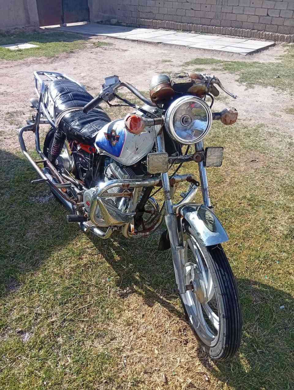 اسلام عليكم
للبيع جونده نوع هونزده اوراق كامله اصولي
موديل 2014 محرك ما مفتوح بس بيه بخار بصيط 
كهربائيات شغاله سعره 325 وبيه مجال 
مكاني بابل الحمزه الغربي ***********
