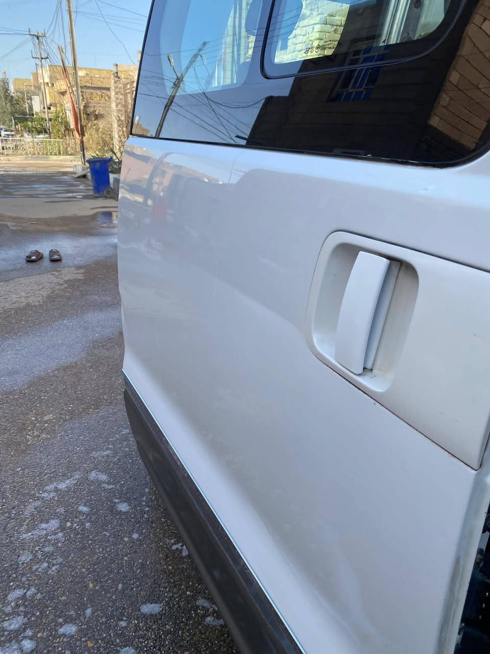 السلام عليكم ستاركس للبيع موديل 2013 كفاله بيه طخات بسيطه سونار موجد السعر 160 ناصريه مركز   ***********
