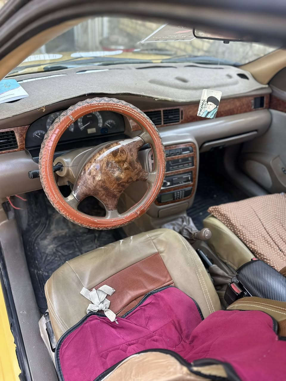 سمند للبيع موديل 11سنويه بأسمي مشروع وطني 2026
گير محرك جيد 
حداديه نص عمر 
تبريد شغال 
شرط التحويل 
السعر 25 وبيه مجال مستعجل ع البيع 
***********
