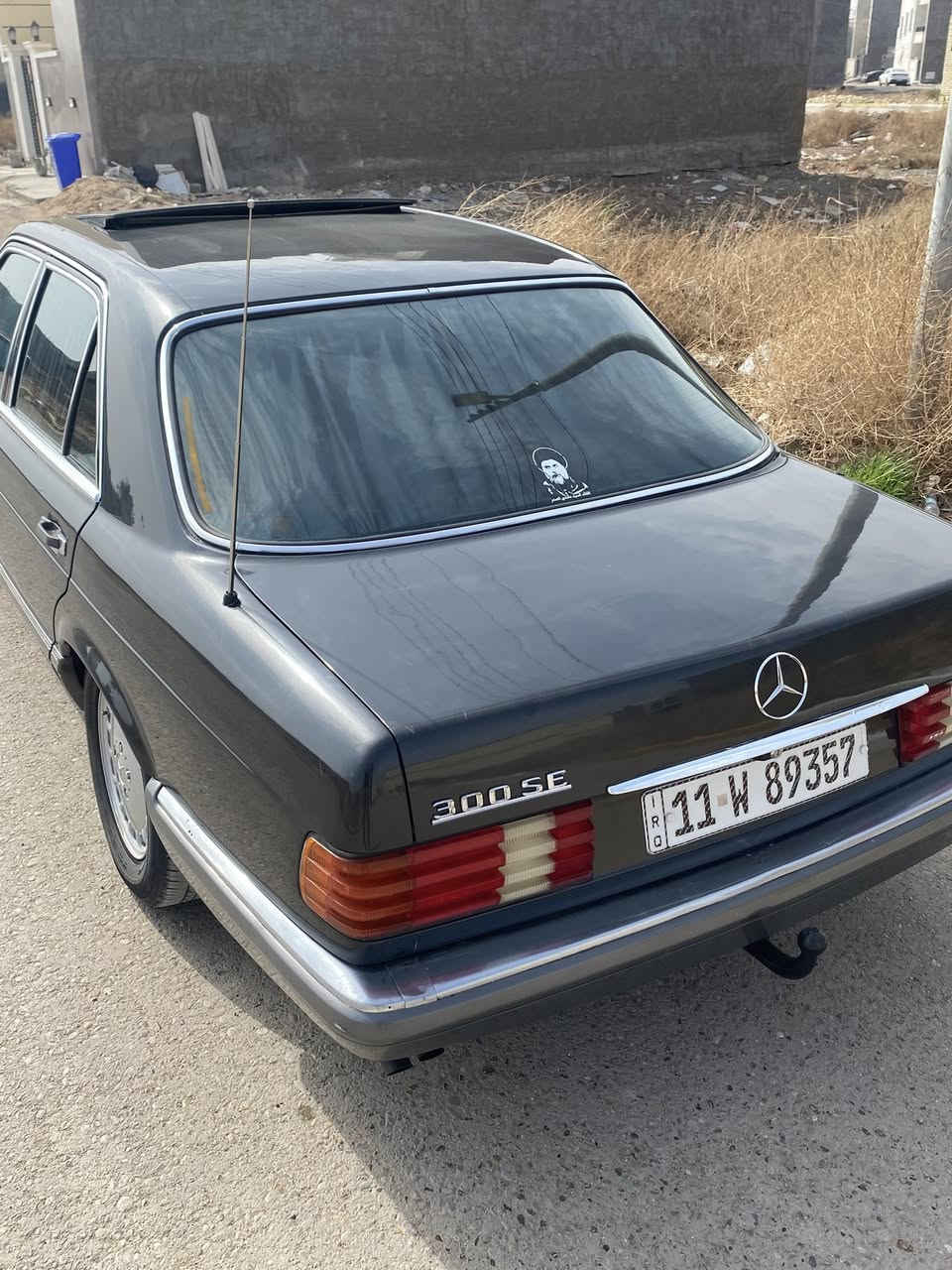 السلام عليكم
مارسدس جامبو 

حجم 300SE

موديل 1988

كير ومكينه بلادي كفاله 

صدر جديد 

تخم تاير جديد 

تخم ويل جديد 

صبغ عام جماليه 

بدون ضربه 

قواعد دبل بلادي 

قواعد شاصي بلادي 

رقم بغداد شرط التحويل 

هوك بلادي 

كشنات كهرباء

جام كهرباء

سلايت طكتين 

اريل كهرباء

غرفه جلد 

سيدي جنجر 

نقص راديتر تبريد ينزل من سعرها 

مكانها بغداد الدوره 

***********

السعر 80وبيها مجال او مراوس بمارسدس
