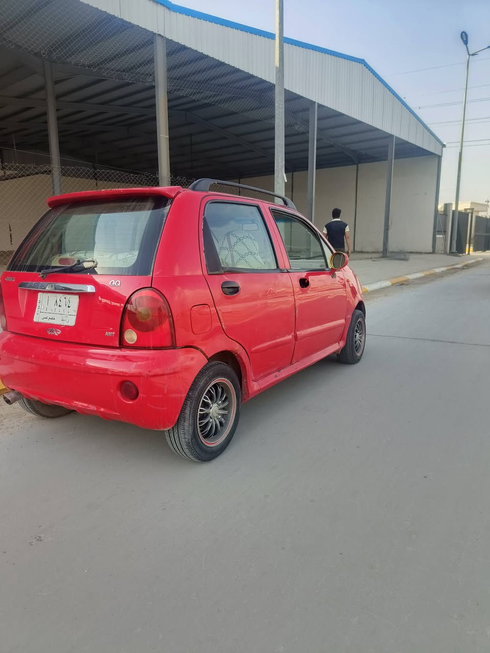 كيوكيو 2013 
لون احمر 
كير وكلج جدد
محرك جيد جدا
مكان السيارة واسط كوت داموك 
السعر 27وبيها مجال بسيط
***********
