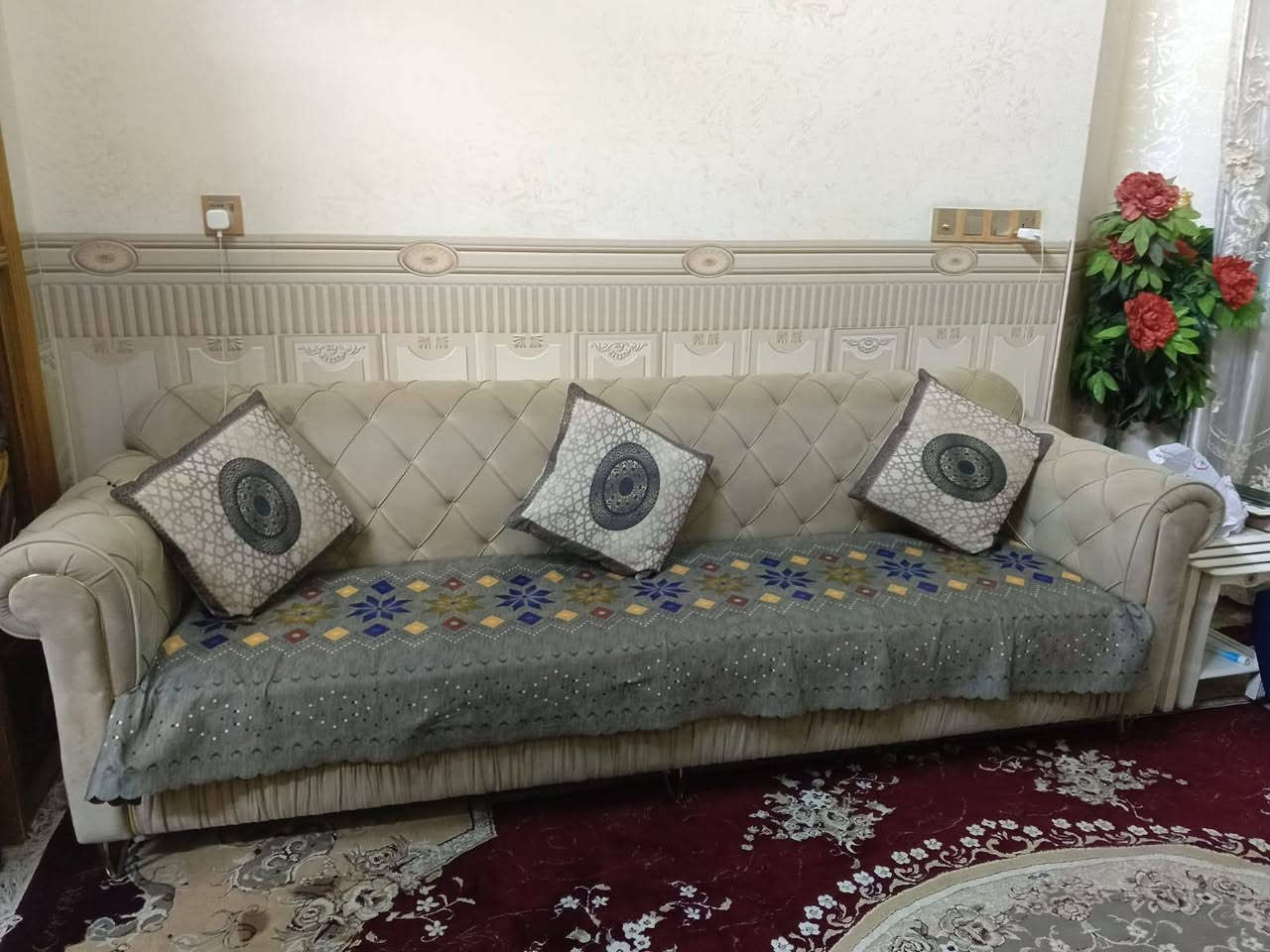 سلام عليكم تخم وديوان للبيع تفصال درجه اولئ للاستفسار عل رقم الهاتف  ***********
