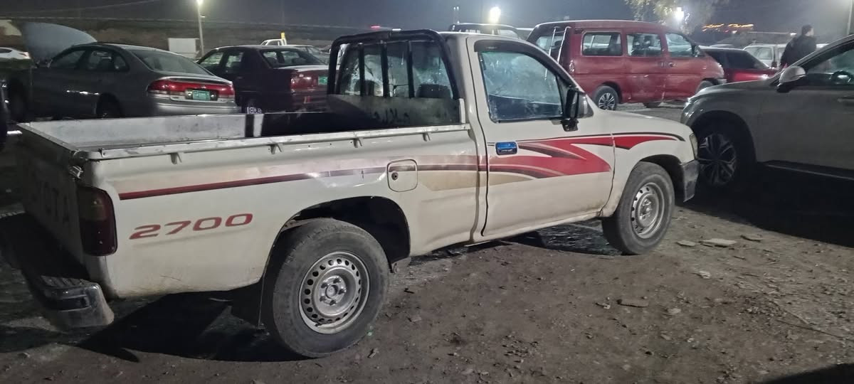 پيكب ئه رنه ب مؤديل 1999 مه كينه سپي سه نه وي اصلي به شه رتي ئه وه ليات گئروومه كينه و ته قه و ره قه به شه رت شانسي و اكسلي به شه رت هه موو گياني به شه رت ساحري 38 وره قه و محا مه له بؤ په يوه ندي*********** له هه ولئرم
