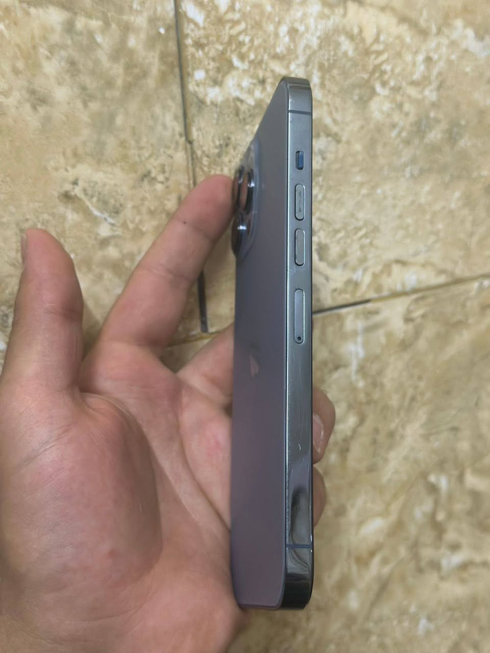 يالله سلام عليكم 
١٣ برو ماكس 
ذاكره ٢٥٦ نموذج m 
بطاريه ٨٠ 
مستبدل شاشه فقط 
نضافه ٩٠٪ 
سعر ٥٠٠
واتساب ***********
