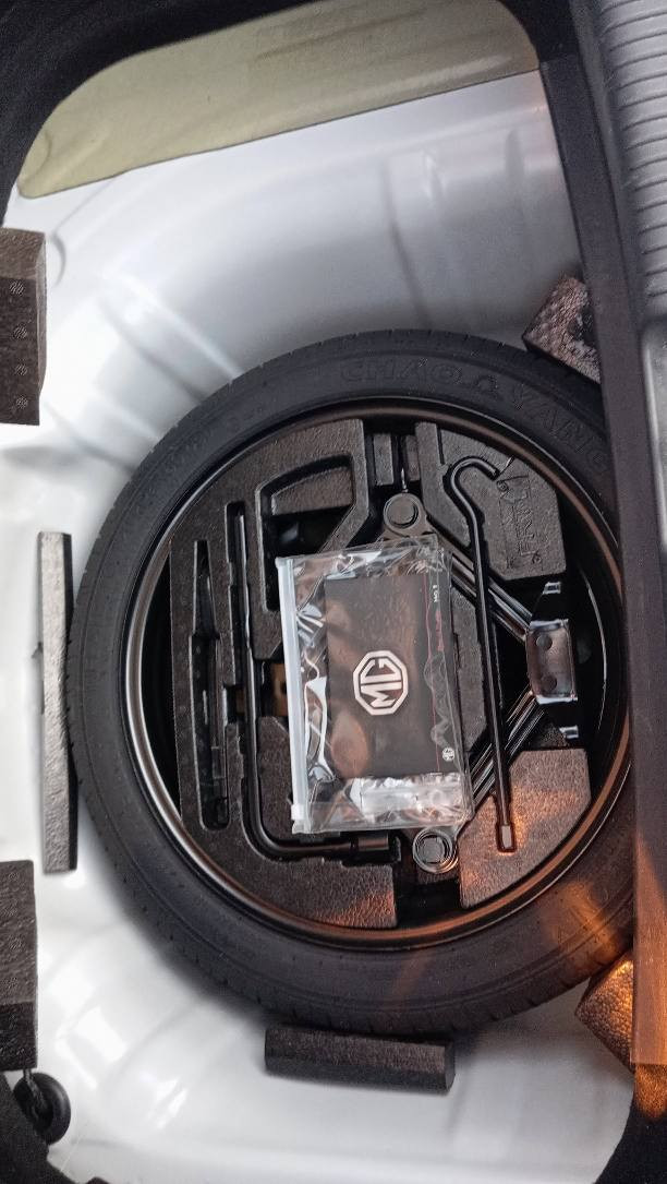 mg3 تەنها٤ کیلمەتر ڕۆیشتوە
بێ سبوغ بێ لێدران 6ساڵ زەمانی ماوە 
سەیارەکە جاهیزە بێ مەسروفە رەقەمە 
ژ.م*********** أربيل, العراق
