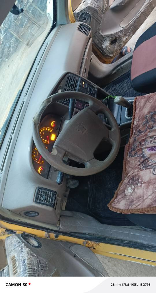 بيجو ٤٠٥بيع أو مراوس حسب القناعه مكينه كير تبريد عليهه هيئه ١٨٠الف فقط
 مداور  السعر ٣٢ مكاني النجف 
***********
