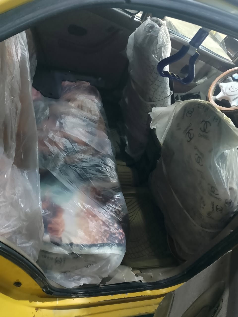 السلام عليكم سمند موديل 11
رقم نجف احمر صدامي بدون راعي 
سنويه بيها بدل ضايع 
كير حداديه مكفولات 
سياره نضيفه وحلوه كلش 
فقط بس مكينه تنقص 
مكاني بابل رقم الهاتف ***********
معروضه ب14وبيها مجال للطيبين 
وذا اكوو مراوس بسايبه نضيفه اراوس
