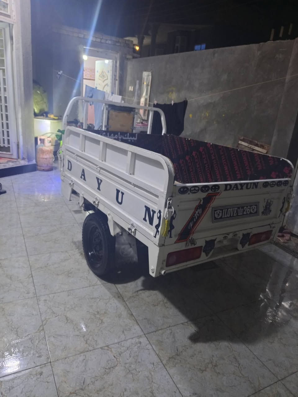 16ستوته اوراق أصولي كاملات ستوته مثل ماشوف سلف هندر كله شغال بس بك لايتات جدد بس تربطهن ناصرية مركز بثوره سعره 1250 الكسر سعر يسمع شي مو حلو ***********
