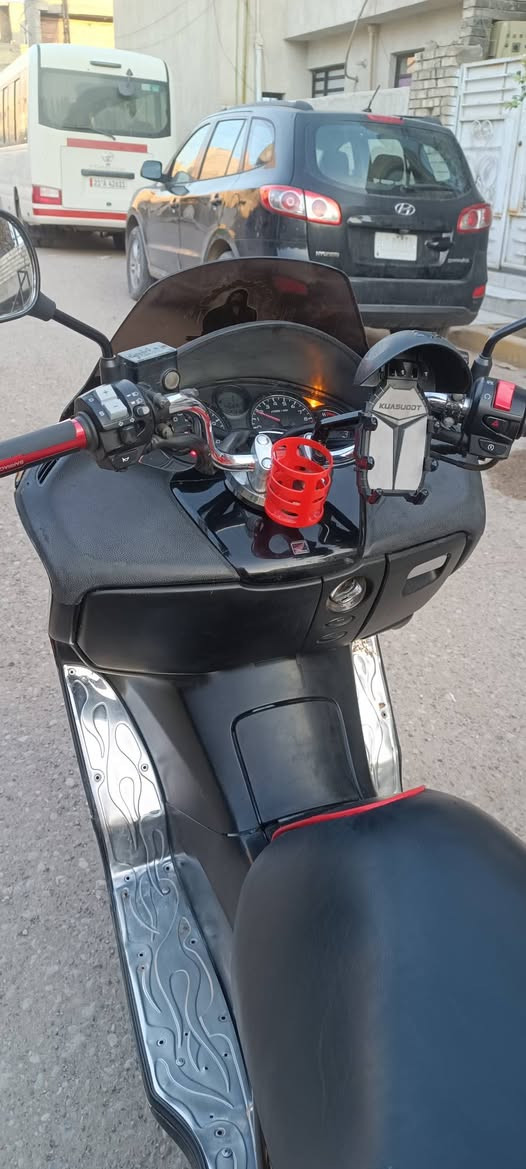 سلام عليكم للبيع فورزه بصمه صفر 8 مكفوله جديده رمبه كله شغال مابيها اي نقص ابد مكينه بلادي عل وضع شركه نعومه فول 6كير سبورت وعادي كفر بلادي قطره صبغ مابي دراجه ماشيه 45 تخم تايرات جدد دبلات نضيفه سعر 8 ورقات بيها مجال لشراي بغداد زعفرانيه ***********
