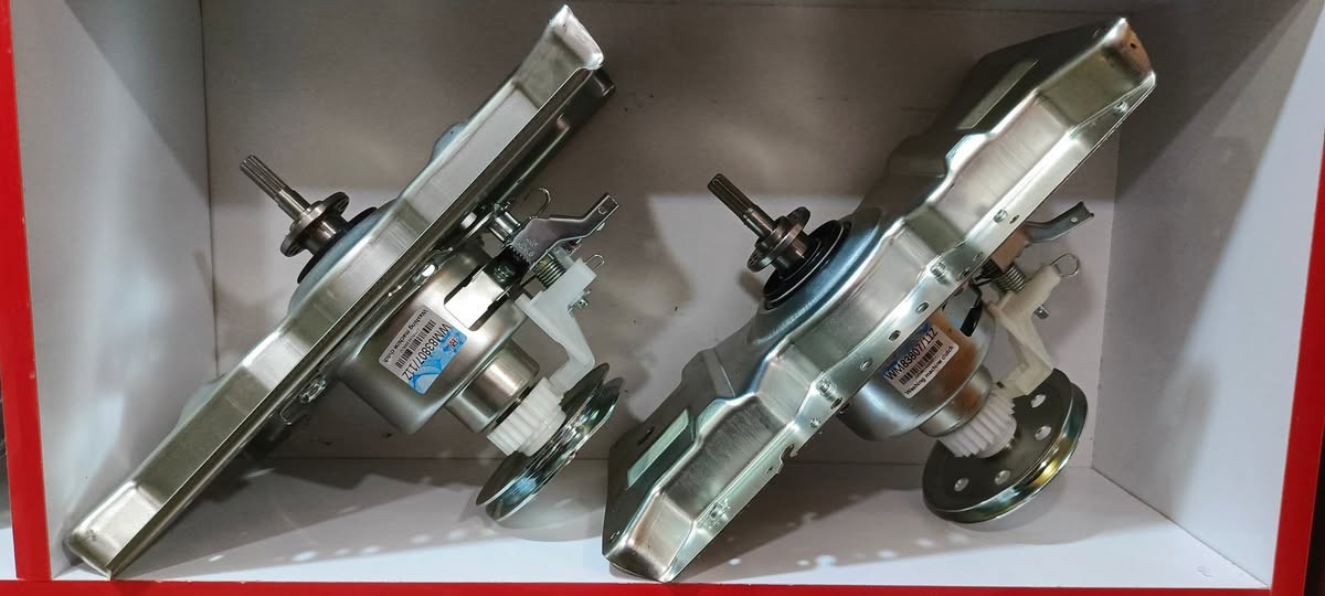 وصول كيربوكس سامسونج اصلي 
وجوكر عالي
ومربع ناصي 
وماكنيت الجي اصلي
و صمامات سامسونج اصلي 
دبلات متنوعه اصليه ودرجه اولى 
للحجز وات ساب فقط 
***********
***********
يوجد توصيل لجميع مناطق العراق
