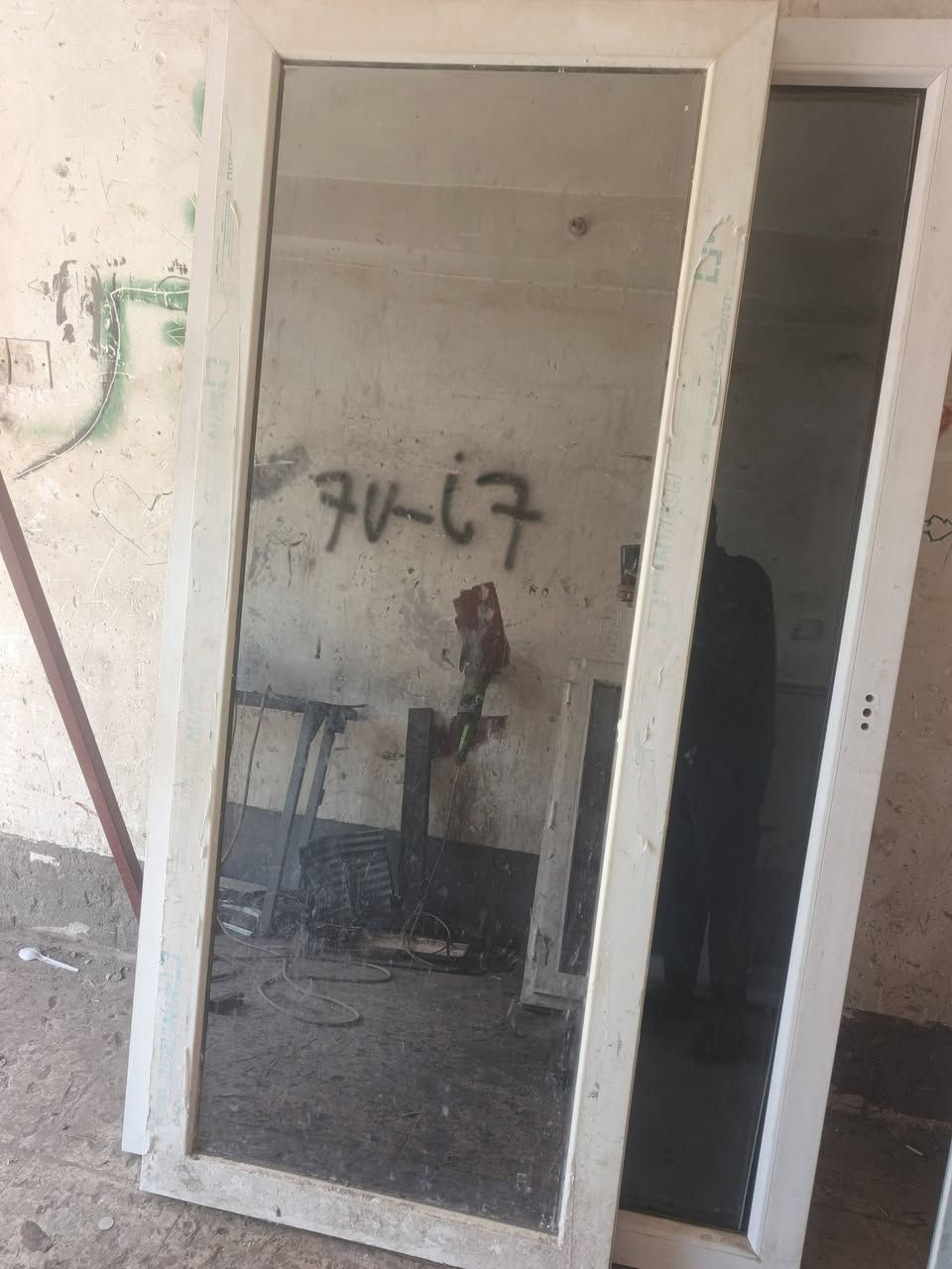 سلام عليكم ثنين بيبان  و شبابيك 2

 وعندي بيبان سلايت ثنين بدون اطار للبيع مكاني كربلاء حيل غدير ابيع كلهن ب60الف بيبان تسكام ثقيل ماعدي مكان اعرضهن وريد ابيعهن ***********
