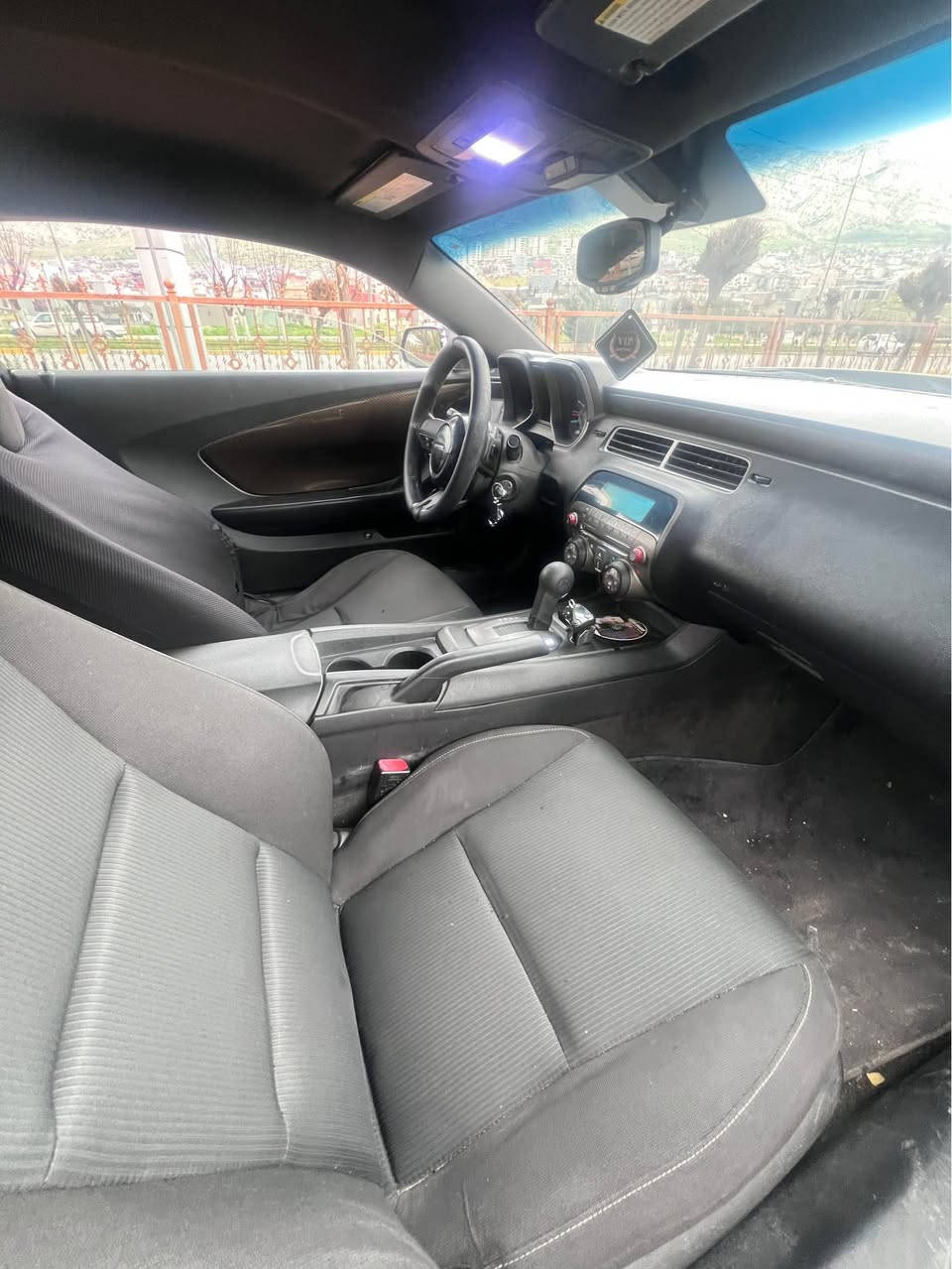 كامارو موديل 2010 محرك V6
كير ومحرك وتبريد بشرط 
رقم اربيل موجوده بدهوك 
باسمنا تحويل وكاله بكيفك
فقط ثلاث قطع صبغ بدون دواخل
بجم كبس بجم وبدن و شواصي شرط
مكانها دهوك داخل دهوك 
سعرها ٧٢ ورقه وناقص ٥ غرامه
*********** بيها واتس دهوك, العراق
