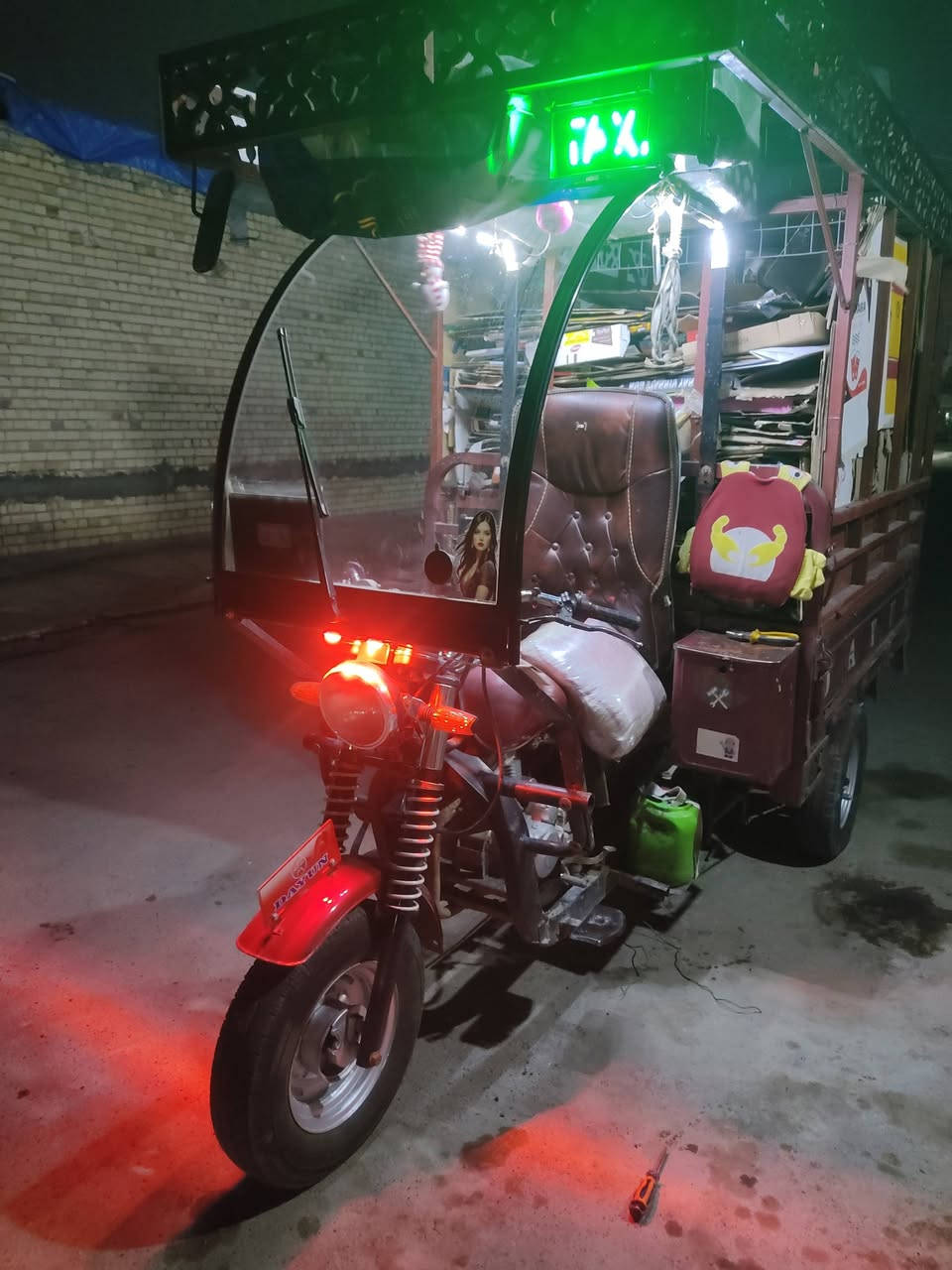 ستوته دايون موديل 2017 اوراق كامله ستوته كامله محجر ابو الباب جامه اماميه مسجل نيسان مع سمعاته كامله مكمله شغاله هندر واحد مكينه موديل 2022 بيهاا بس راجز السلف تسوي وبيهاا خيط بخار قليل بس تريك للببصره تطلع بيهاا سعر مليون وبيها مجال للطيبين للاستفسار خاص موجود وتصال عل الرقم ***********
