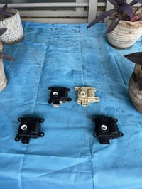 ماطورات بوابات سيارات كورية ، صناعة كورية جديد ، السعر 12 ألف ، للاستف...