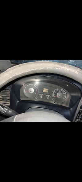 السلام عليكم قماره للبيع بنكو ثري البيبان مفتوح والداخل مسكر امراتي موكور *********** 
سعرهه مناسب كامله جيب وشد
