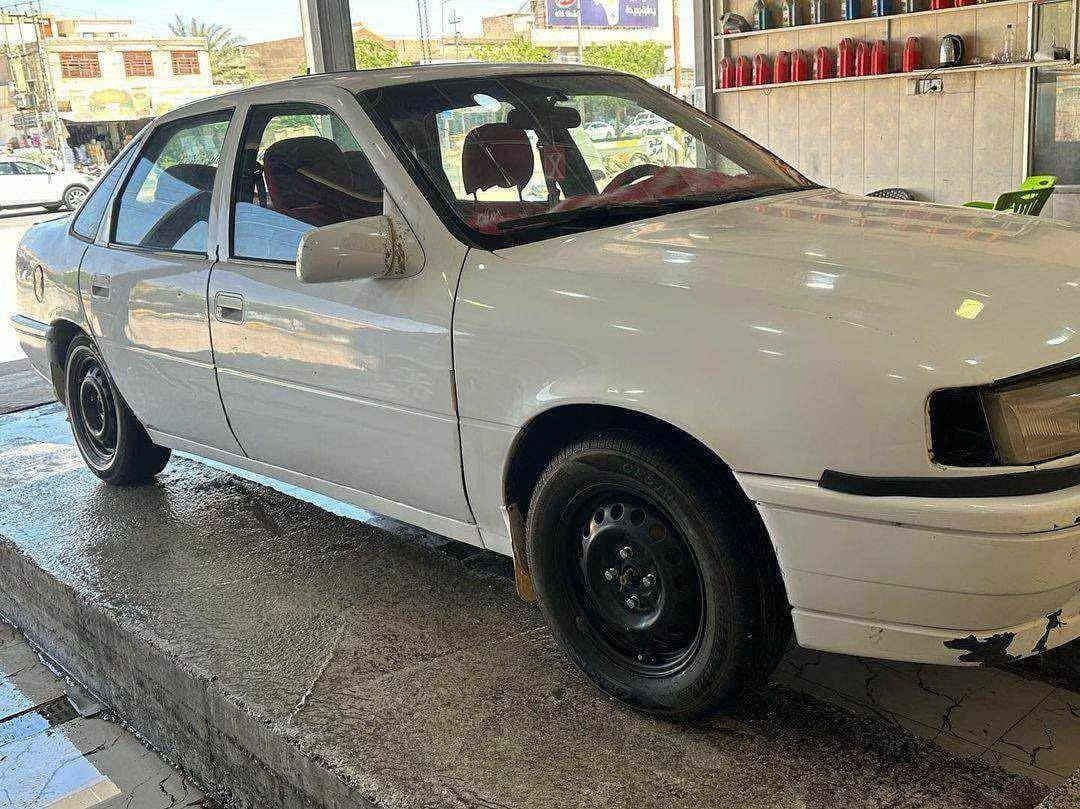 للبيع اوبل فيكترا گير ومكينه مكفوله بيها خلل كهربائيات وطافيه صار فتره متروكه
السعر 14$

اتصال ***********
