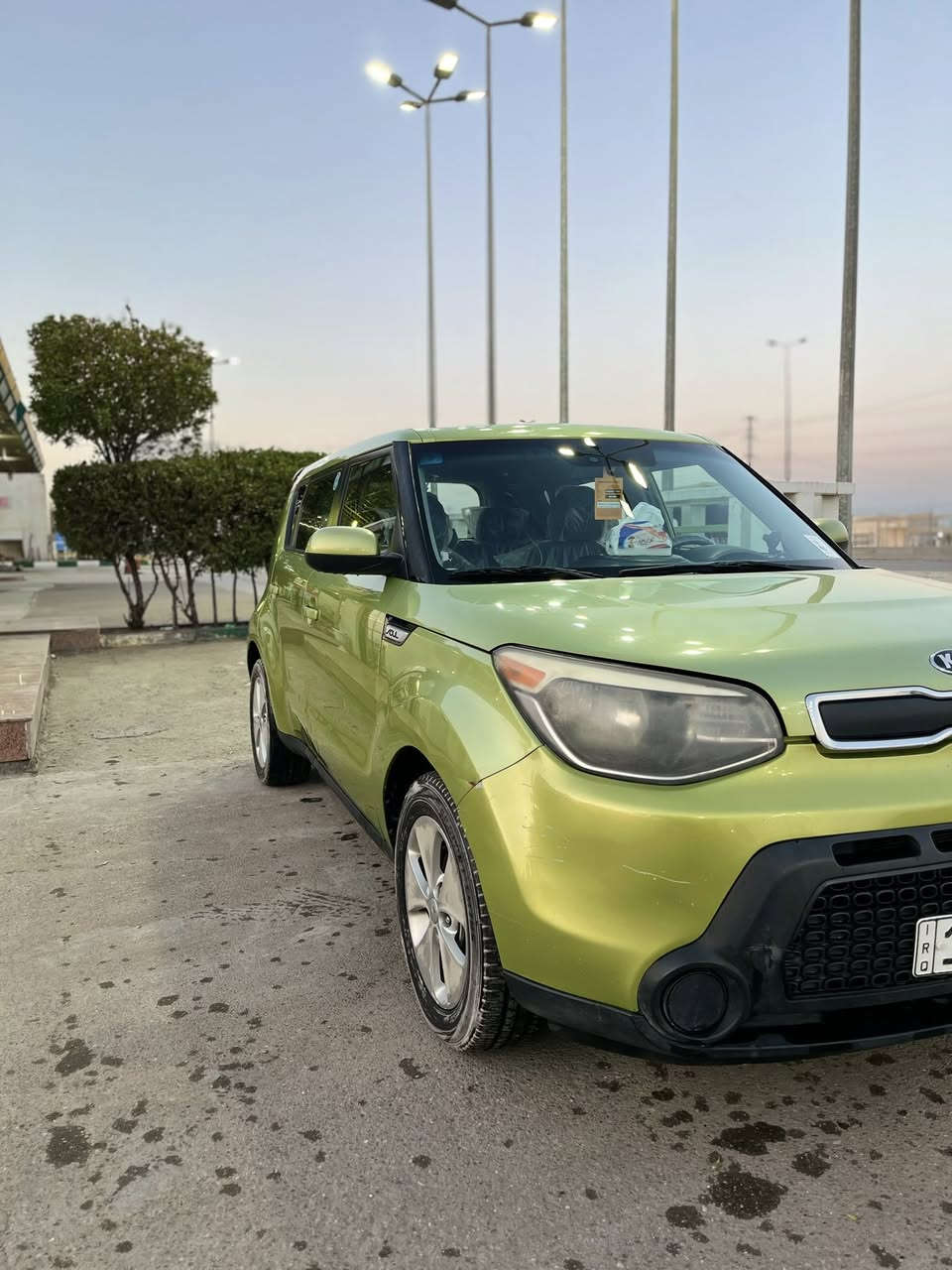 السلام عليكم للبيع كيه صول مديل 2015 شاشه كامره خفيه تحكمات صفحتين مري شفط وارد أمريكي حادث فقط جاملغ امامي ونفسه مصلح ليبل واحد كفالة عامة ما عاد جاملغ السياره وجديده كل نقص ما بيهه السعر 105 مكان السيارة بغداد قرب مرور الحسينية للاستفسار رقم الهاتف ***********
