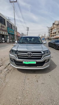 لاندكروز GXR • ٢٠١٩ • ٨٥ الف