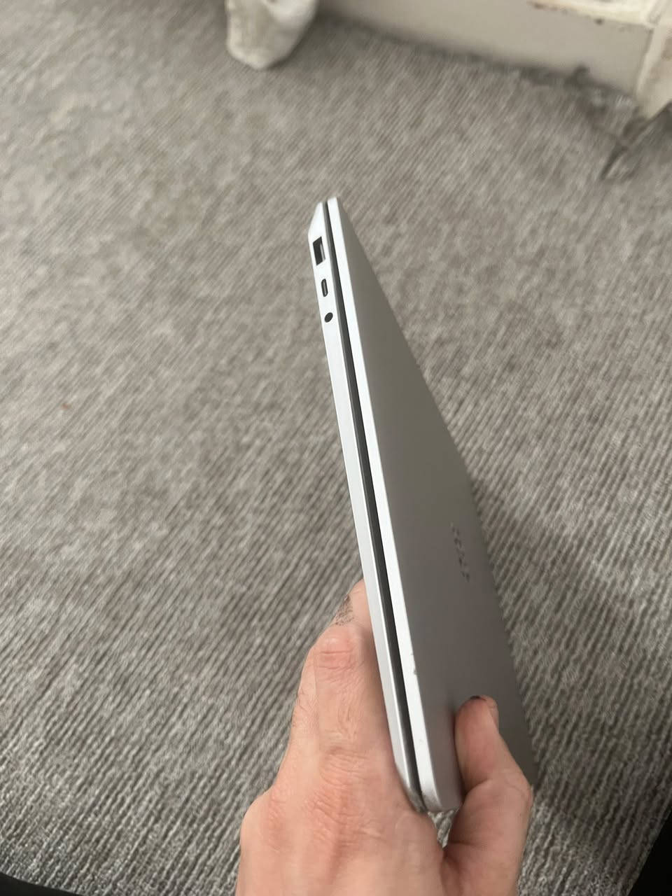 السلام عليكم 
بيع فقط  لابتوب مال نخبه 🛑
معدني كامل مو بلاستيك لابتوب رجال أعمال 
Surface laptop 3 13.5 انج لمس 2k
Core  i5 جيل عاشر 
Ram 8 Gb 3777mhz
128  NMVE SSD   ٥ مرات اسرع من اس اس دي  قابل للزياده 
Intel iris plus 
بطارية طوليه لحد ٨ ساعات
السعر 390  الف بيع فقط
راقي جدا


**إذا كنت صاحب هذا الإعلان وتريد حذفه لأي سبب، رجاءا أرسل رسالة إلى الدعم الفني**