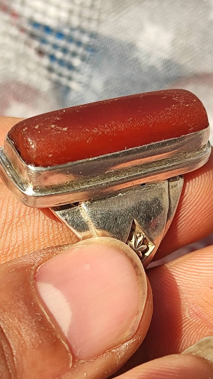 يا الله متاح جمار كصبه يمانيه قديمه صياغه قديمه ثقيله مقاس 21/22 المهتم يتواصل على الخاص ***********
