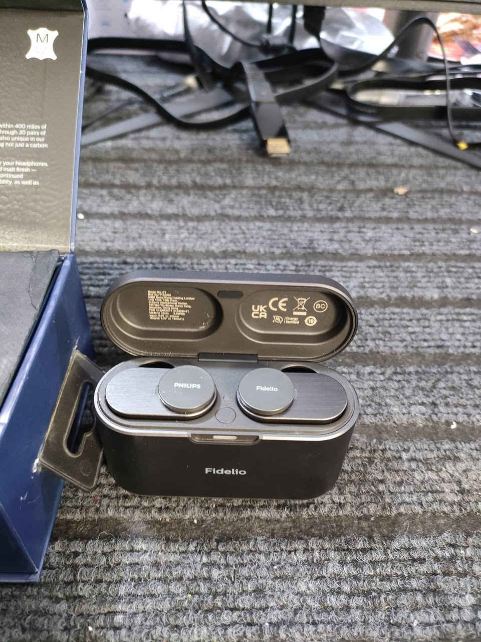 السلام عليكم 
ايربود Philips Fidelio 
جديدة شغالة مابيها اي خلل
قطعة راقية اصلية 
السعر 50 ألف


**إذا كنت صاحب هذا الإعلان وتريد حذفه لأي سبب، رجاءا أرسل رسالة إلى الدعم الفني**