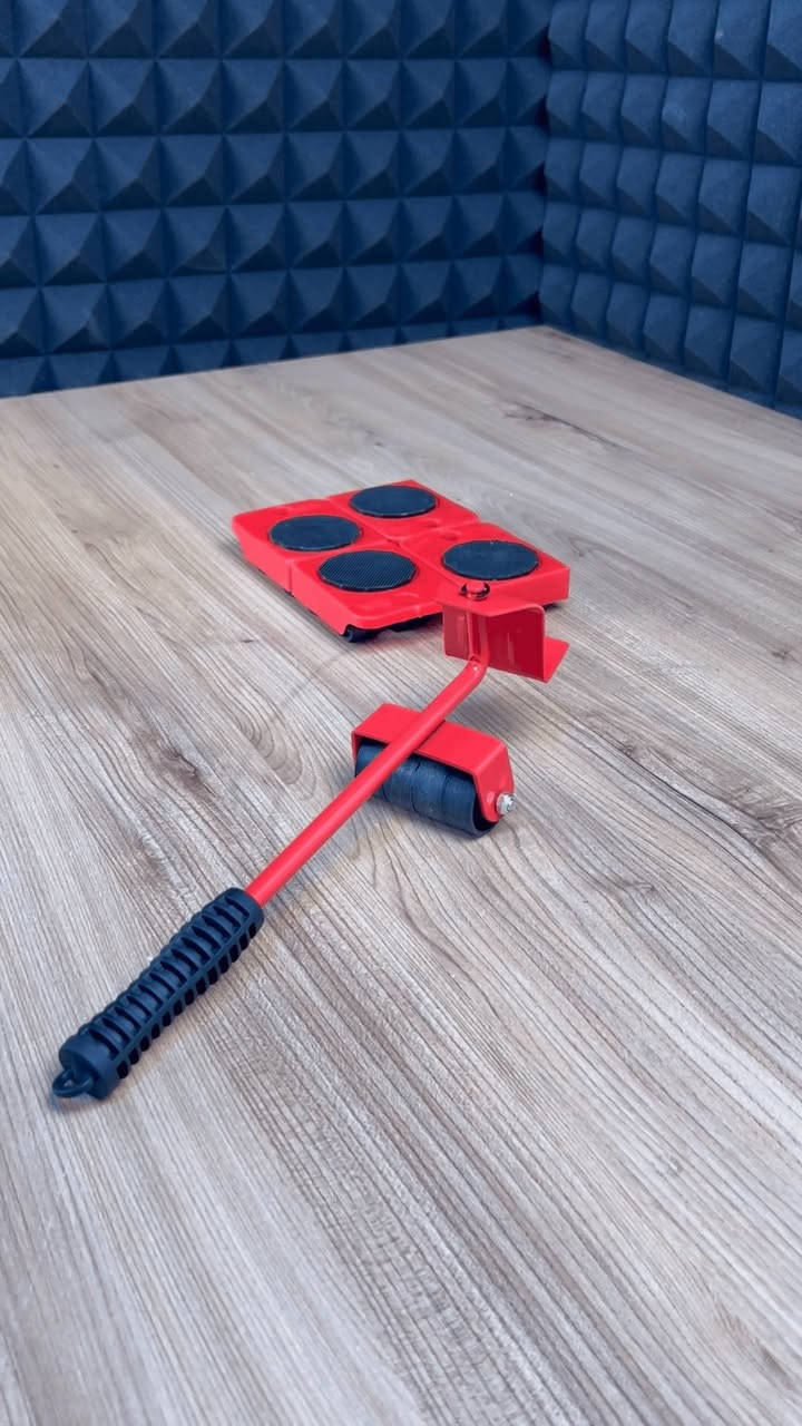 رافعة نقل الأثاث الثقيلة مع قواعد متحركة 5 قطع

السعر 20 الف والتوصيل مجاني 

الاستخدامات:

نقل وتحريك الأثاث الثقيل مثل الثلاجات، الغسالات، الخزانات، الأرائك والطاولات.

إعادة ترتيب المنزل بسهولة بدون مساعدة إضافية.

تسهيل تنظيف الأرضيات أسفل الأثاث.

مناسبة للاستخدام المنزلي والمكتبي والمخازن.

المميزات:

تتحمل وزن يصل إلى 150 كغم.

نظام مكوّن من 5 قطع (رافعة + 4 قواعد متحركة).

سطح مطاطي مانع للانزلاق لتثبيت الأثاث بإحكام.

عجلات قوية تدور 360° لحركة سلسة.

هيكل معدني متين مقاوم للصدأ.

مقبض مطاطي مريح لتقليل الضغط أثناء الرفع.

طول قضيب الرفع: 35 سم.

قياس رقعات الرفع: 7.5 × 9.5 × 3 سم.

قياس الكارتون: 32 × 10 × 10 سم.

محتويات الصندوق:

1 × رافعة معدنية يدوية.

4 × قواعد بعجلات.

الملاحظات:

يُستخدم على أرضية مستوية للحصول على أفضل أداء.

يجب توزيع الوزن بالتساوي.

لا يتجاوز الوزن 150 كغم.


**إذا كنت صاحب هذا الإعلان وتريد حذفه لأي سبب، رجاءا أرسل رسالة إلى الدعم الفني**