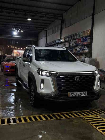 سلام عليكم 
شانجان هانتر بلص ٢٠٢٥ للبيع 
بعدها على وضع الشركه و بداخل الضمان 
المواصفات 
حساس خلفي كامرات جانبيه و خلفيه 
اربع وضعيات قياده نورمال ايكو سبورت ثلج 
دبع رباععي مع وضعيه اوتوو و قفل دفلوك خلفي 
هاند بريك بصمه 
مثبت سرعه مساعد نزول منحدرات تشغل تراكشن
اشاير مري مع مري طي اوتو 
تشغيل عن بعد فتح و غلق النافذه بالبصمه
 بصمه ابواب السايق و جنت السايق
الكراسي كهرباء مع تبريد كراسي السايق و جنب السايق تبريد قطعتين 
و بعد بيها موصفات بالشاشه 
مكينه ٢٠٠٠تيربو ٢٣٣ حصان و الكير ٨ نمر 
السياره ما مطلوبه للشركه 
و اني ظايفلها هوك خلفي و درع امامي و عازل حراري للجام و دوشمه 
العنوان 
بغداد المشتل 
***********
السعر ٣٢ مليون و بيها مجال
