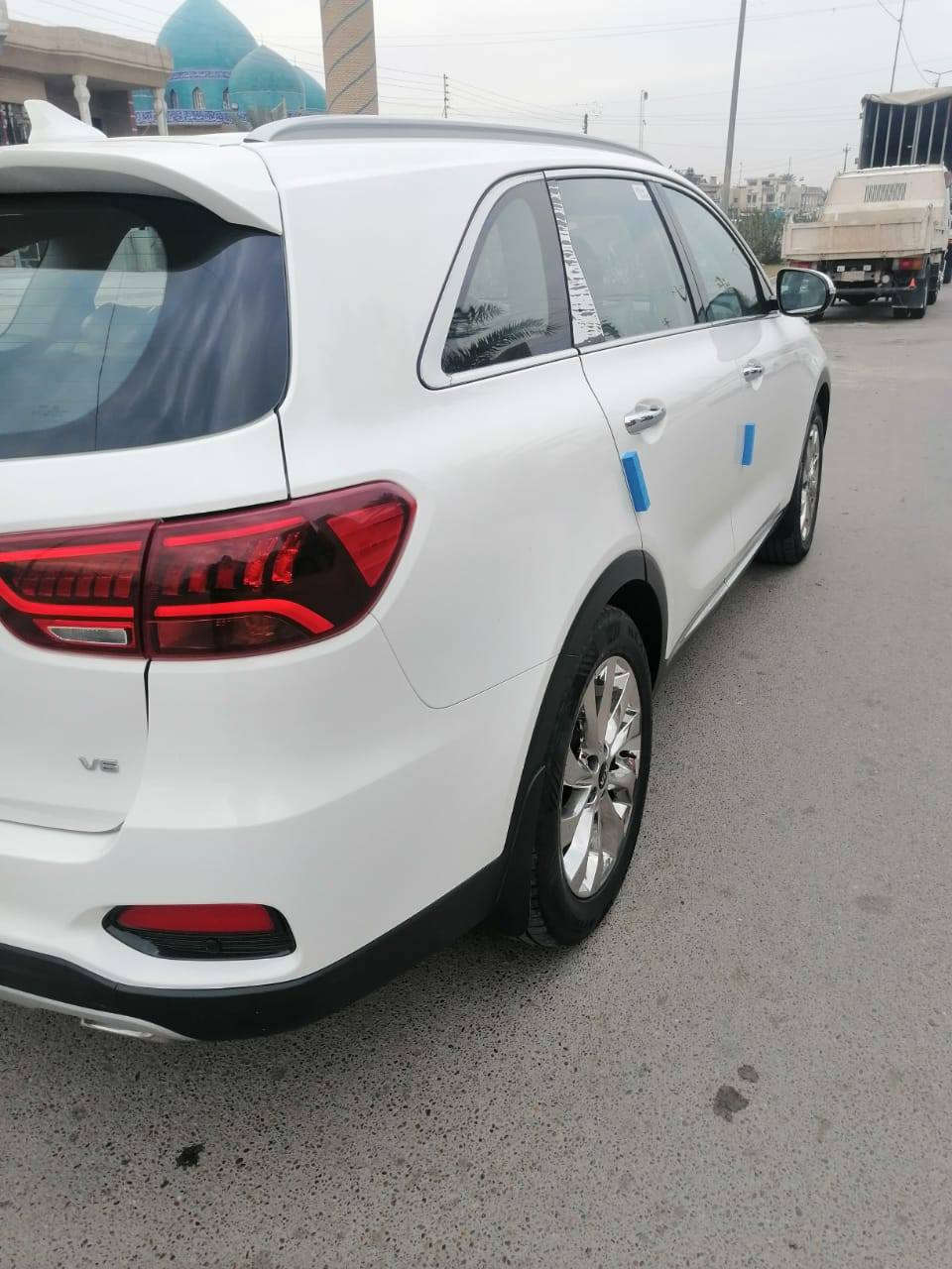 كيا سورنتو   موديل 2020 
كفاله عامه فول مواصفات / عدة البانوراما 
_حجم محرك 6سلندر 
_تحكم ستيرن 
_كروز سرعه
(تحكم سرعه )
_يدات نيكل بلادي 
منظومه زنون بلادية 
_لدات امامي خلفي 
_مري جانبيه شفط كهربائي 
_كشنات جلد بلادي 
_بصمه تشغيل +بصمه ابواب 
_ أشاره ترحيب باليدات عند الاقتراب 
_كشنات كهرباء عدد 2 
_حساسات امامي وخلفي 
_لايت ثلاث عدسات بلادي 
_انظمه قيادة عدد 4
 _سبعه راكب 
_صندوق كهربائي 

_بردات خلفيه بلادي 
 _جام اتو +حاكيه بلوتوث 
 _ويل ستيل حجم 20
_شحن وايرلس 
_ سياره ماشيه 88
مكان سياره بغداد 
رقم الهاتف ***********
السعر 267 وبيها مجال بغداد, العراق
