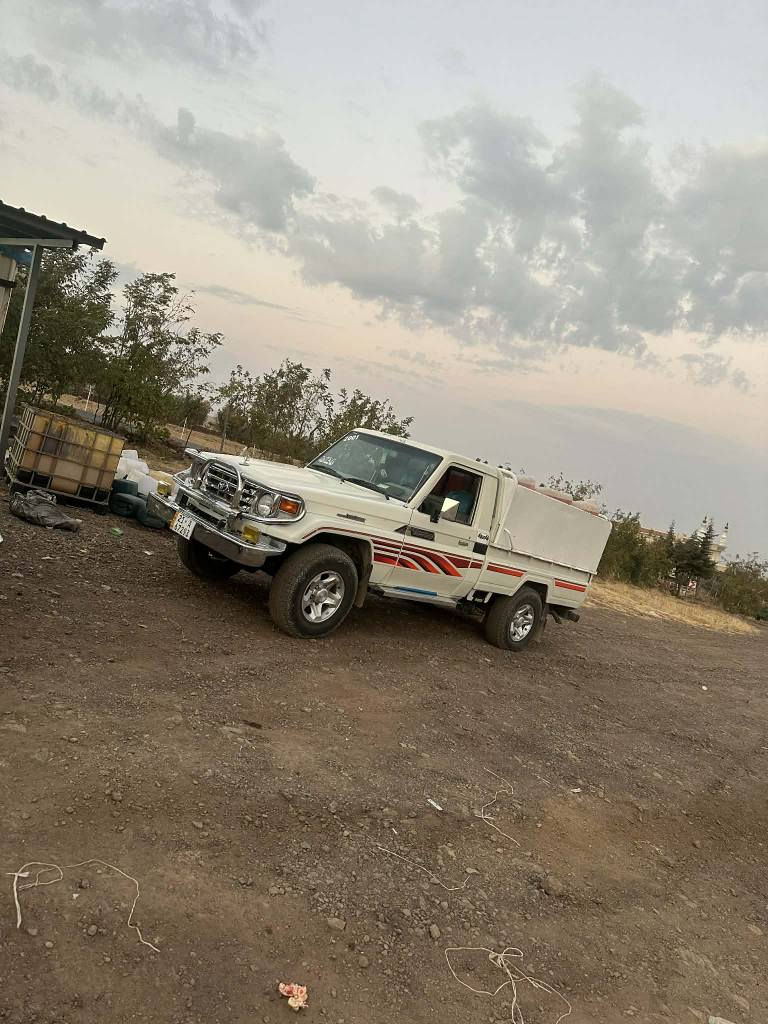 میکزەمینی .2000 سپی ڕەقەم سلیمانی ڕەقەم تازە فول عادی پەڵە پەڵە بۆیاخی هەیە گیرو مەکینەو دەبل اکسل و هەمو گیانی بەشەرت سعری 127گەڵاو کەمێک مجال  .... السليمانية, العراق


**إذا كنت صاحب هذا الإعلان وتريد حذفه لأي سبب، رجاءا أرسل رسالة إلى الدعم الفني**