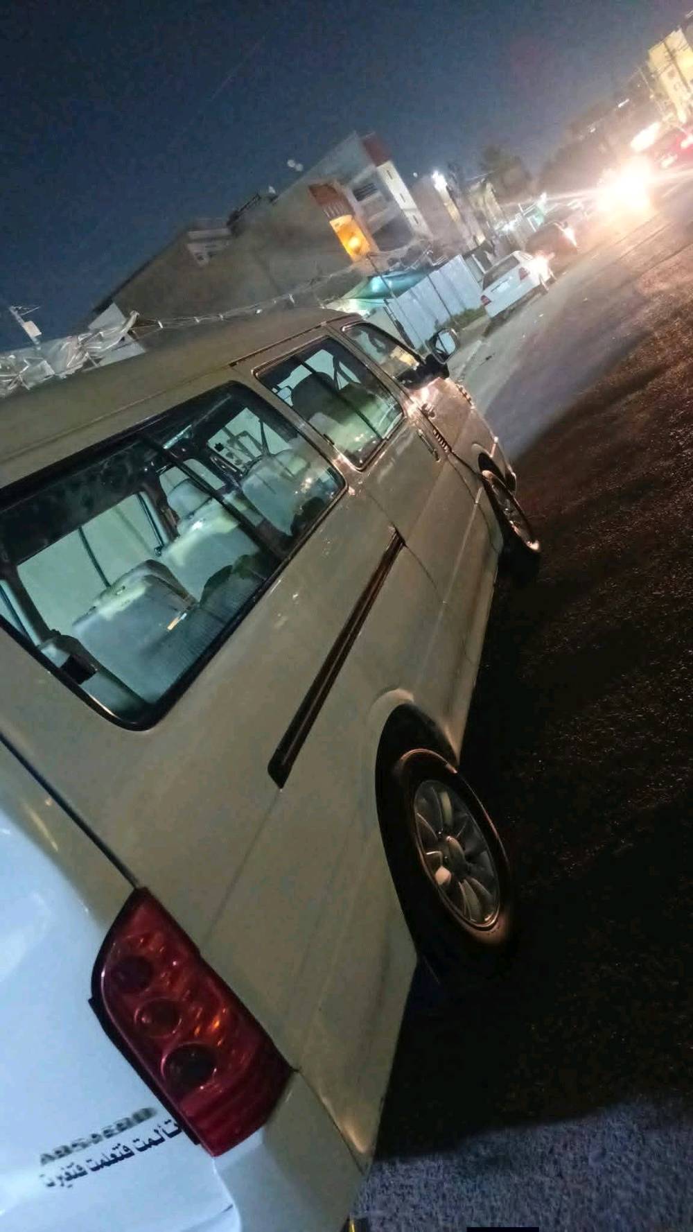 السلام عليكم جنبي اج وان ٢٠١٤سيارة نضيفة بيها طخة جوة القبق مال بانزين وبيها بارد بالجنطة الباقي نضيف كله رقمها بغداد باسمي مكان بغداد البلديات 80وبيها مجال بسيط ***********