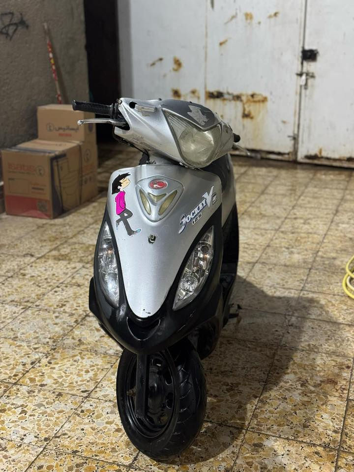 دراجة كامكوو 2011 مستعجل ع البيع
السعر 350
دراجة مأشره 
لتواصل واتساب او اتصال ***********
