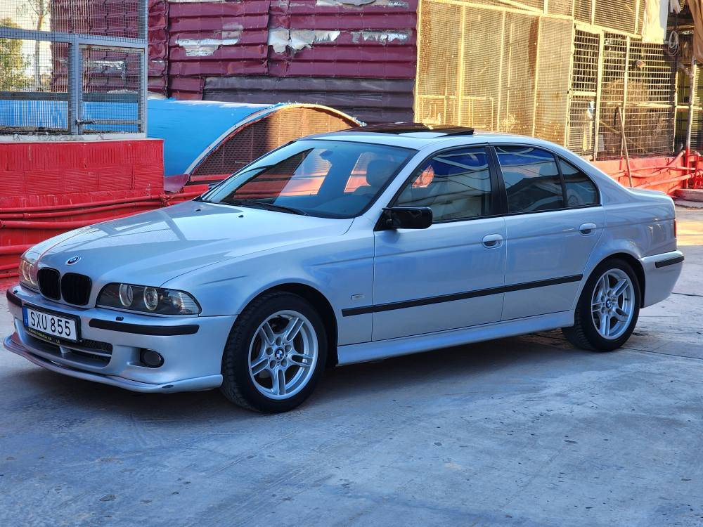 بێیم سەقەر
***********
***********
بێیم سەقەر ئەورپی 
 مەنەفیست ئەسلی برایم خالیل هیندە نابیت داخیل بووە
مۆدیل 2002 مەکینە 525i 
مواسفات ئیم سپۆرت بیلاد ناو زارد سلاید شاشە پینج پەردە کوشن هیتەر 
فولە بەس کوشن کارەبا نیە سەیاریکی زۆر خاونە یەک دەستە مالی دۆستە هەموو گیانی بەشەر نرخی 95 وەرقە
رەقەم موبایل 
***********
*********** رانية, السليمانية
