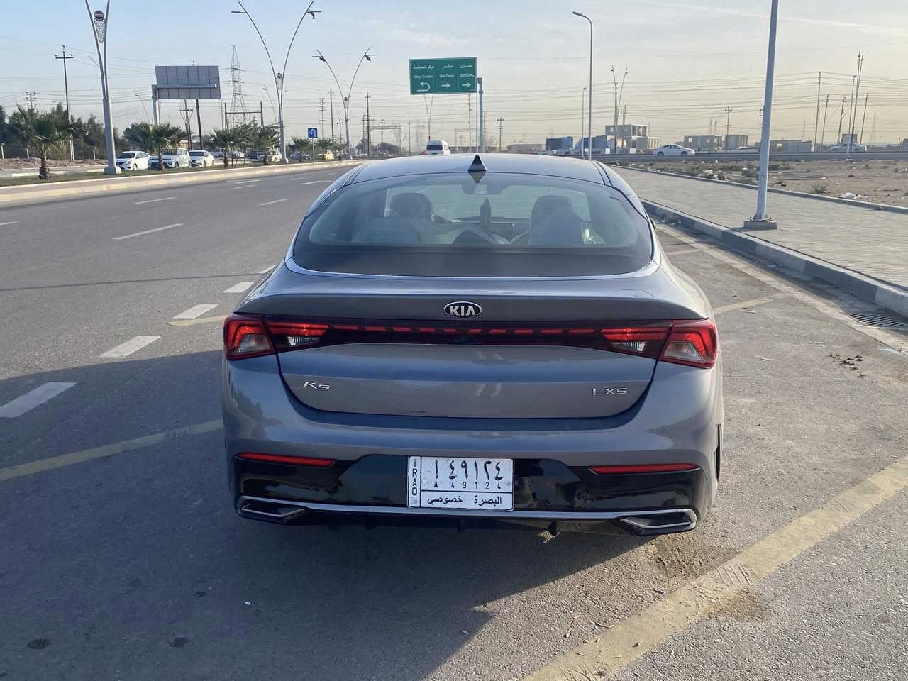 السلام عليكم سياره K5 موديل 2021 كفاله عامه تقرير قرق
السياره جديده رقم بصره معوقين بدايه ال27 تصير حره السعر 170 وبيها مجال  
للسفسار ***********
