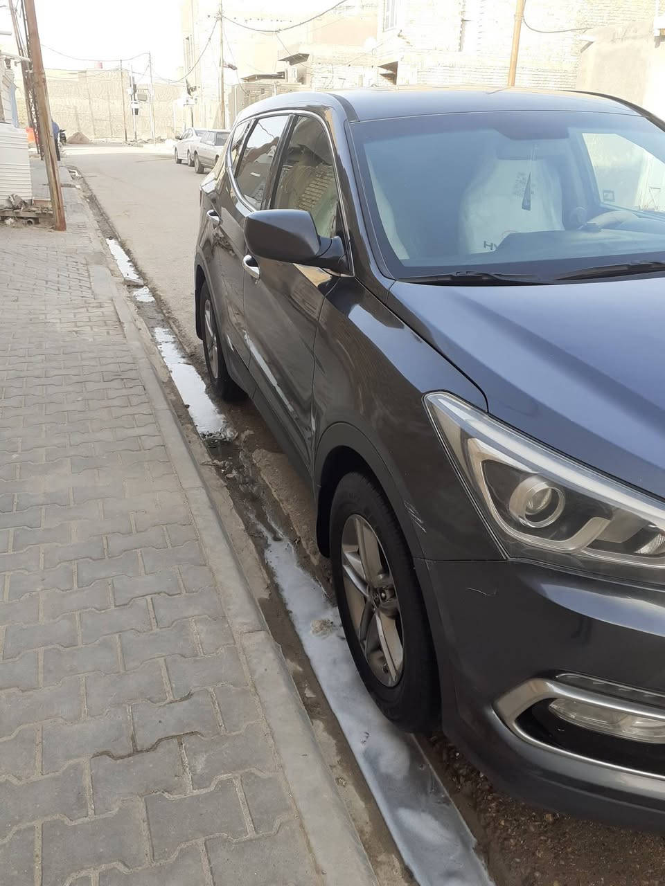 سلام عليكم هونداي سنتافيا موديل 2017 وارد أمريكي بيه قطعتين تبديل جاملغ وبنيد ما عابرات سياره جديده السعر 135 وبيه مجال رقم الهاتف ***********
