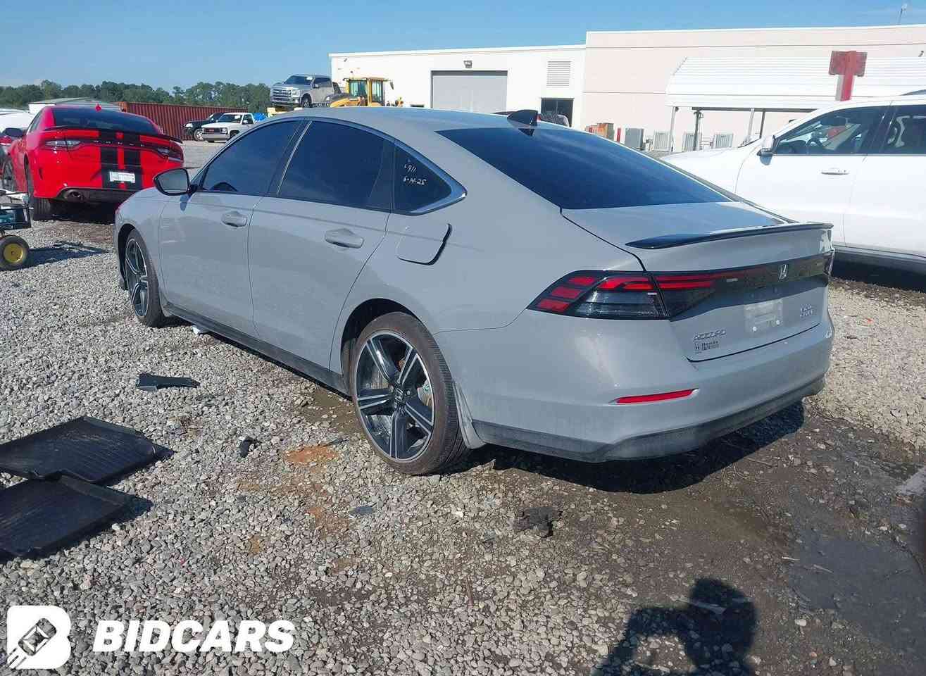 للبيع هوندا اكورد هايبرد اسمنتي موديل 2024 سبورت 
فئه sport :- مكينه 2000 هايبرد بصمه
/بصمه ابواب/
فتحه سقف / 
رادارات اماميه وخلفيه وجانبيه 
/كراسي كهرباء /
تشغيل عن بعد /شاشه كبيره
/كامره دواره/
فول تحكم ستيرن/
تحديد مسار/اوتو هولد
/سايد بريك بصمه/كار بلي

وبعد هوايه مواصفات

( ماشية 14 الف   )  

وارد امريكي ضررها موضح بالصور جاملغ صبغ وباب دواخل سليمه ايرباك ستيرن ودشبول مصلحه وجاهزه كامله مرقم بغداد 
وعلفحص وين ميحب المشتري
صور الحادث ورقم الشاصي موجوده بلمنشور
للاستفسار الاتصال على الرقم 
***********  اتصال 
***********  واتساب
