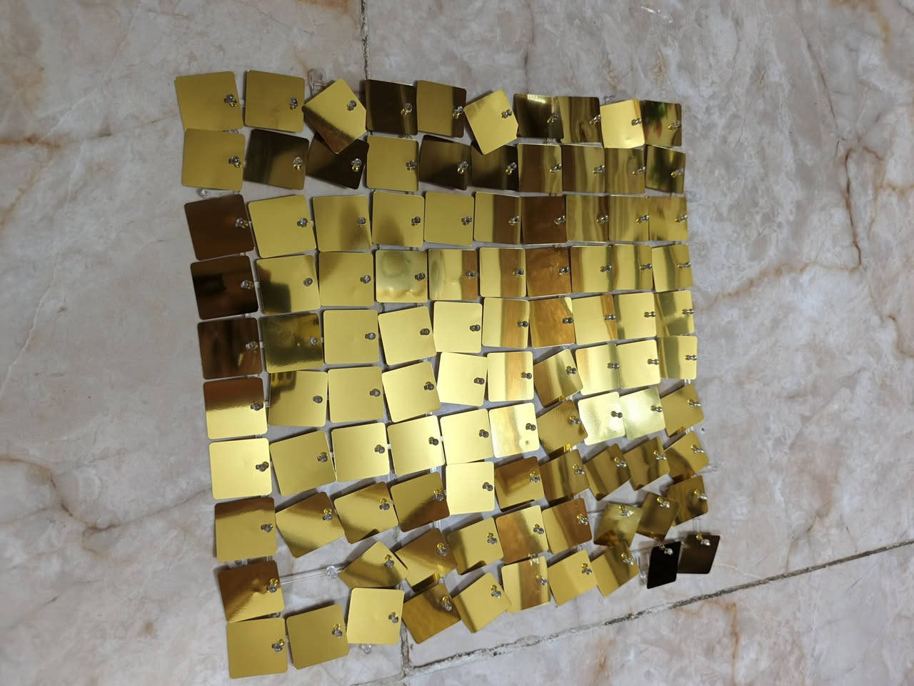 24 قطعه بهذا الشكل  مزاد على سعر ابيع يوجد توصيل


**إذا كنت صاحب هذا الإعلان وتريد حذفه لأي سبب، رجاءا أرسل رسالة إلى الدعم الفني**